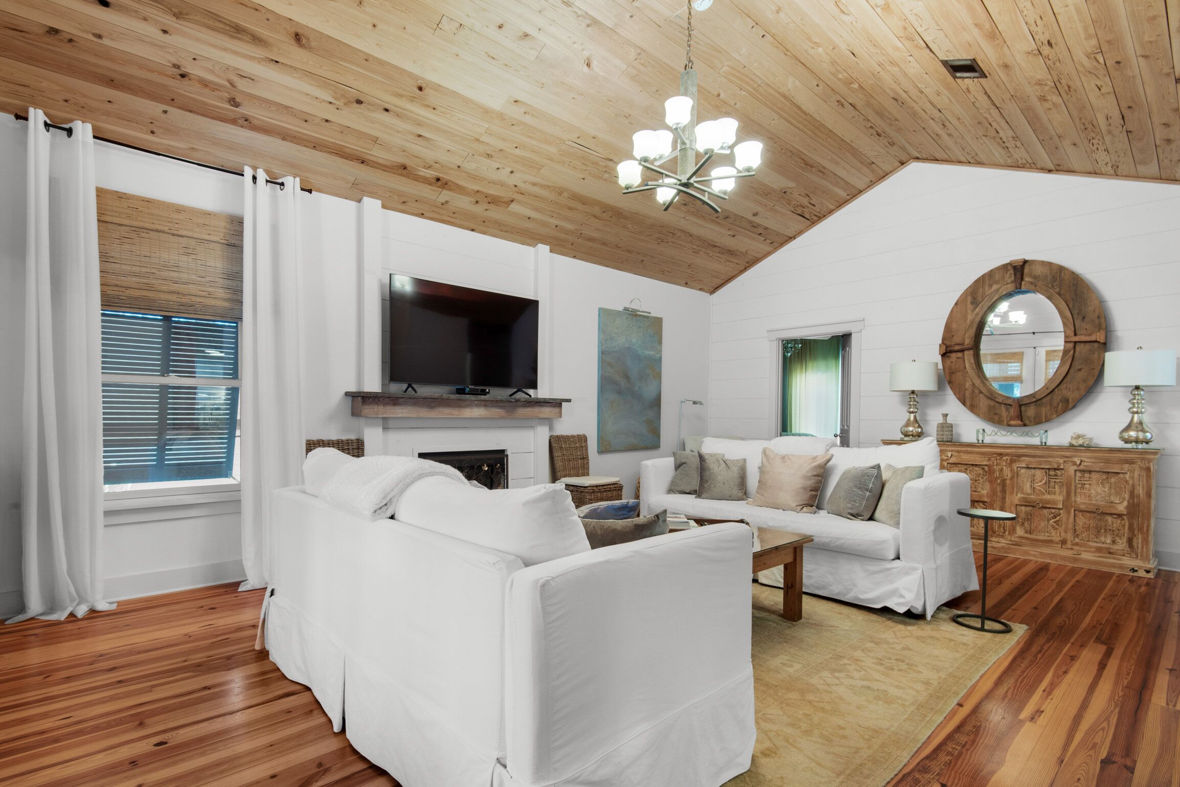 700yds 2 Beach~4 Bikes Included~Optl Golf Cart~Pool~Porch~Bramble Cottage