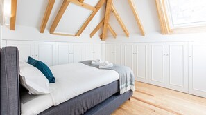 3 bedrooms, iron/ironing board, travel cot, free WiFi