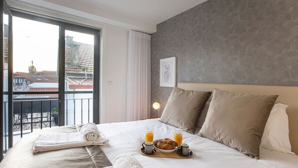 2 chambres, fer et planche à repasser, Wi-Fi gratuit, draps fournis