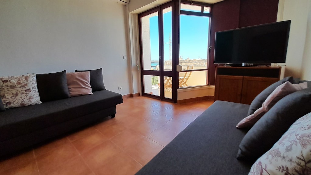 Fortaleza 1bdr Apartment W/balcony By Lovelystay - Portimão