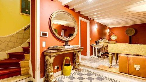 LUXa Charm House | Quarto 5 | Self Check-in Online