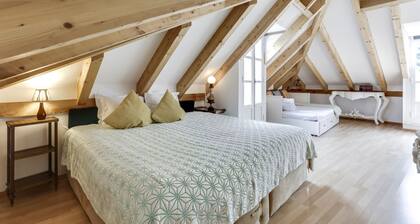 LUXa Charm House | Room 9 | Self Check-in Online