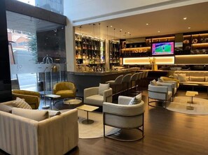 Bar (in der Unterkunft)