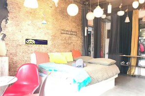 Iron/ironing board, free WiFi, bed sheets