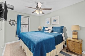 King Bed - Beachfront 3Br 2 Bath, Sleeps 8 Comfortably - Spectacular View (Orange Beach)