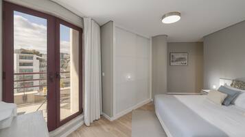 2 habitaciones, tabla de planchar con plancha, wifi y ropa de cama