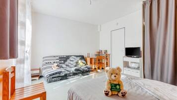 1 bedroom, desk, iron/ironing board, travel cot