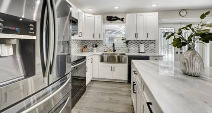 Villa Palm 4 BD 2 BA Heated Private Pool Office BBQ