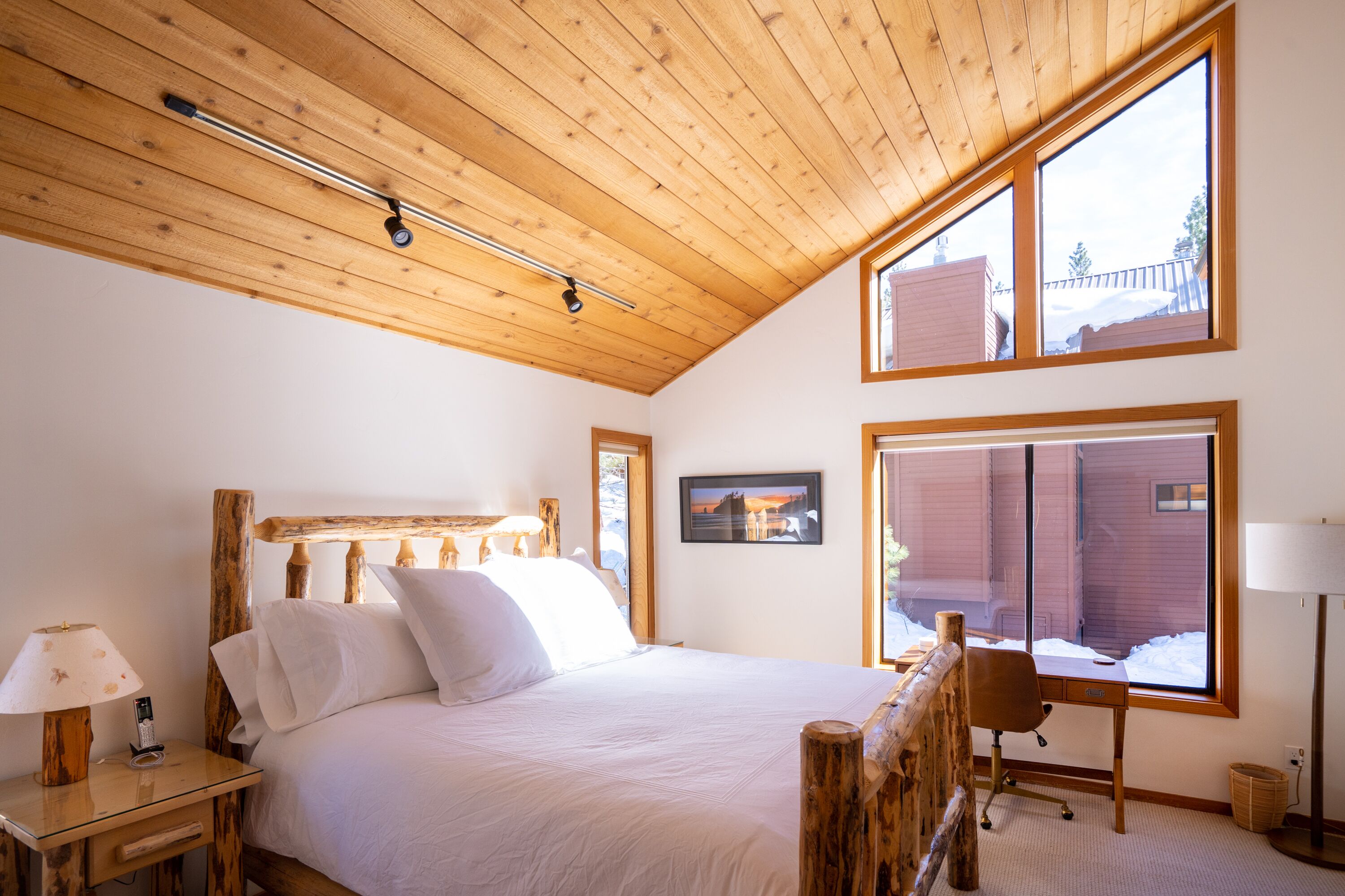 Newly Remodled! Private Luxury Home in Exclusive Resort Neighbor w/5-Star Amentites | Shuttle