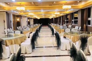 Restaurant - Echarm Hotel (Hong'an Zidong Xincheng) (Hong'an)