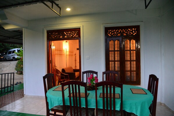 Outdoor dining