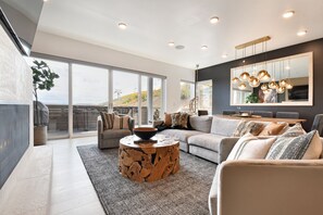 TV connectée, cheminée