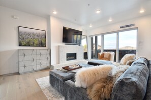 TV connectée, cheminée