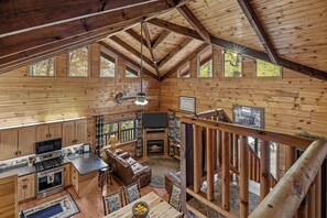 Smart TV, fireplace, DVD player, table tennis