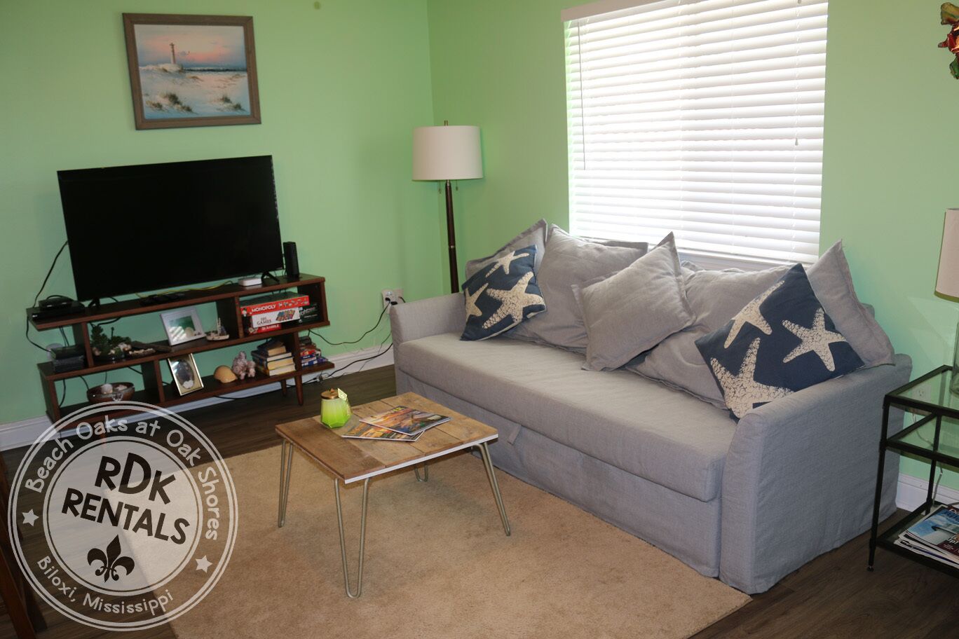 Beach Oaks Condo - Short Walk to the Beach