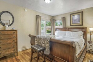 3 bedrooms, laptop workspace, WiFi, bed sheets - 3br🌞downtown Manitou🔆patio🏔mtn Views (Manitou Springs)