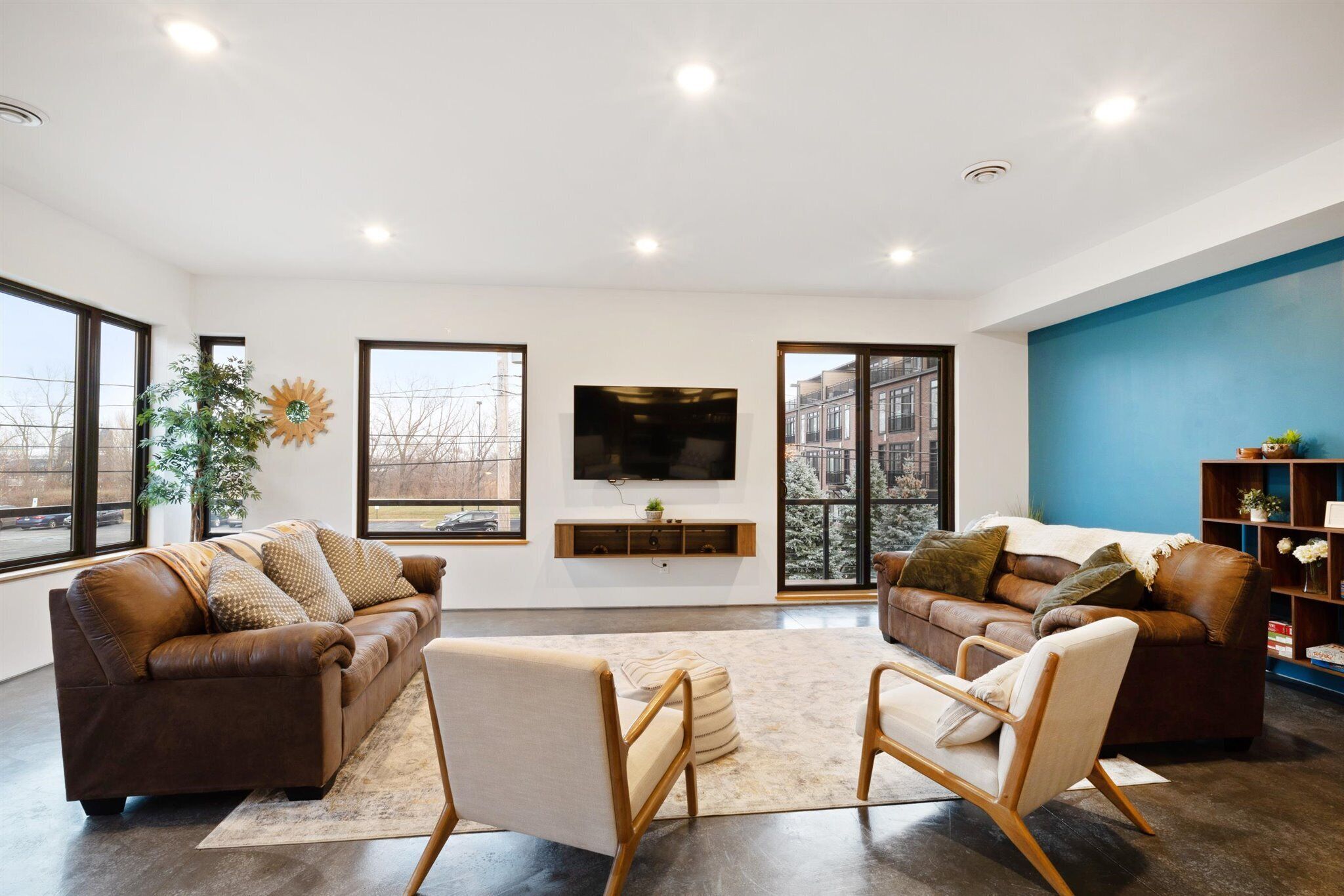 Smart TV, video games