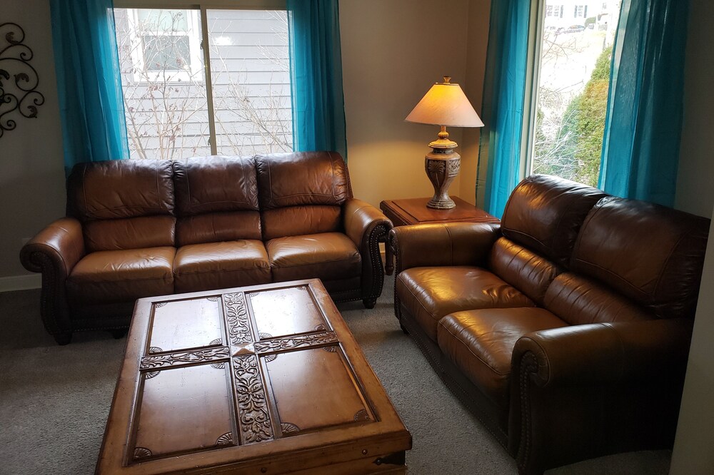 Quiet comfort close to St. Marys and Mayo Clinic.