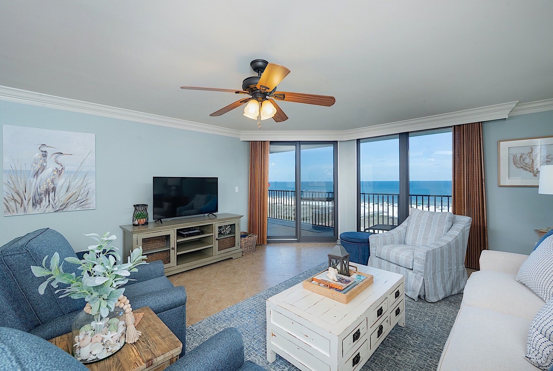 Luxurious Oceanfront Beach Condo with Fantastic Views