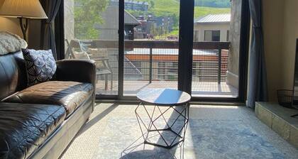 Ski Season Special through 12/18/2025! Walk to lifts, shops and restaurants.