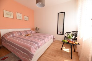 1 bedroom, WiFi, bed sheets