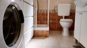 Shower, hair dryer, towels - Apartment Neon - One Bedroom Apartment with Balcony (Zadar)