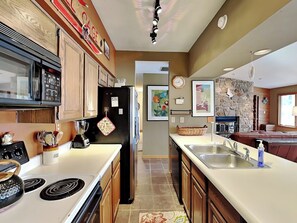House (3 Bedrooms) | Property amenity