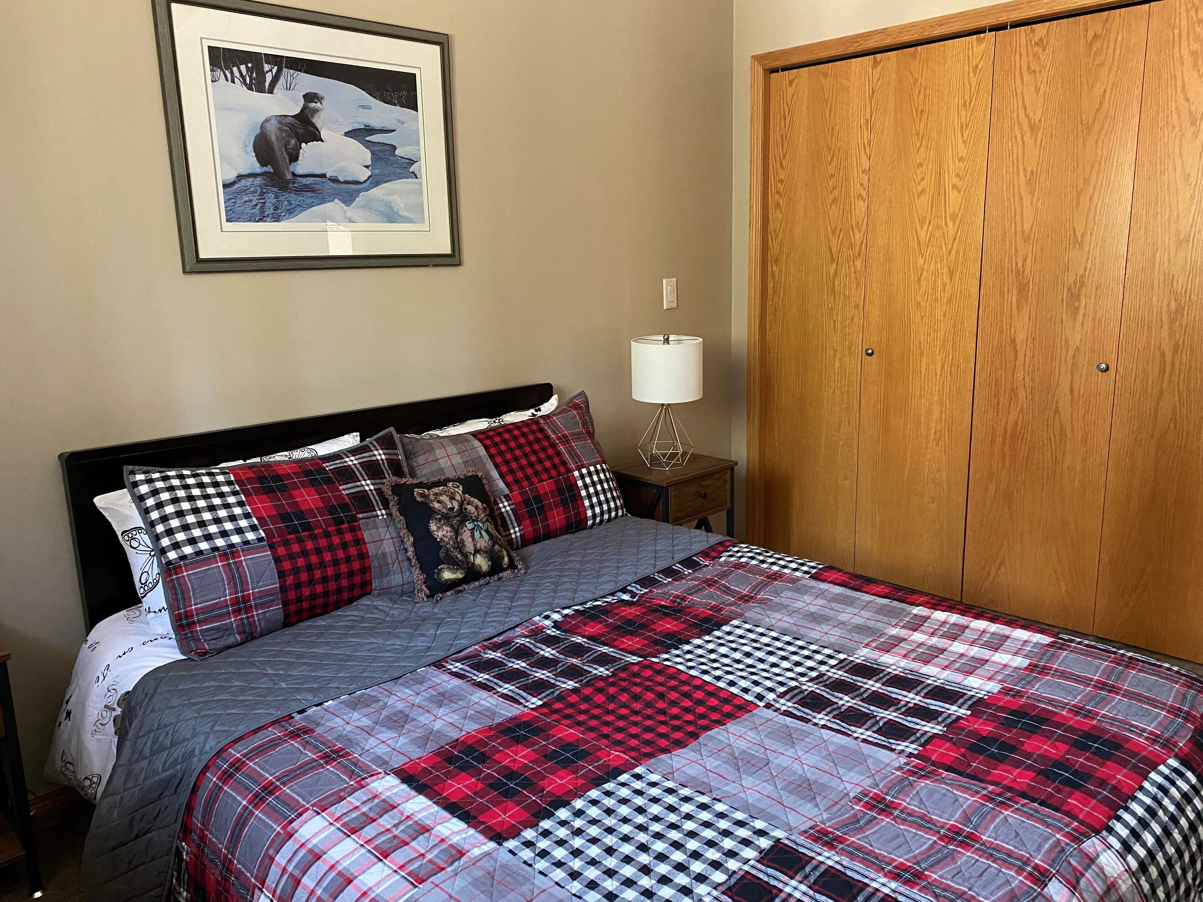 Shunda Creek Place is 5 star VBRO mountain retreat.