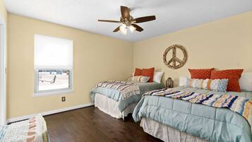3 bedrooms, iron/ironing board, travel cot, free WiFi