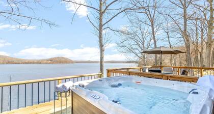 Lake front with private dock & boat ramp