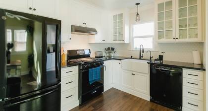 Cozy 2 bedroom house in South Sacramento