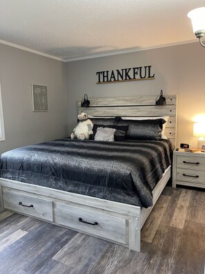 1 bedroom, desk, iron/ironing board, free WiFi