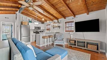 House (Seaside Serenity (3/2)) | Exterior