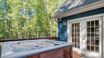 House (3 Bedrooms) | Property amenity