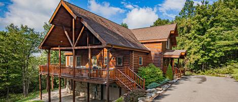 House (5 Bedrooms) | Front of property