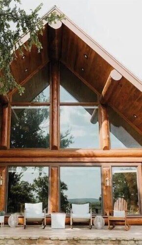 Cabin: Sleeps-14, 10 Acres, Pool + Outdoor Bar