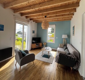Smart TV, DVD player, books, video library - Quiet detached house in Perros-Guirec (Perros-Guirec)
