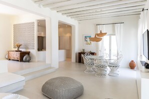 Villa | 6 bedrooms, premium bedding, WiFi