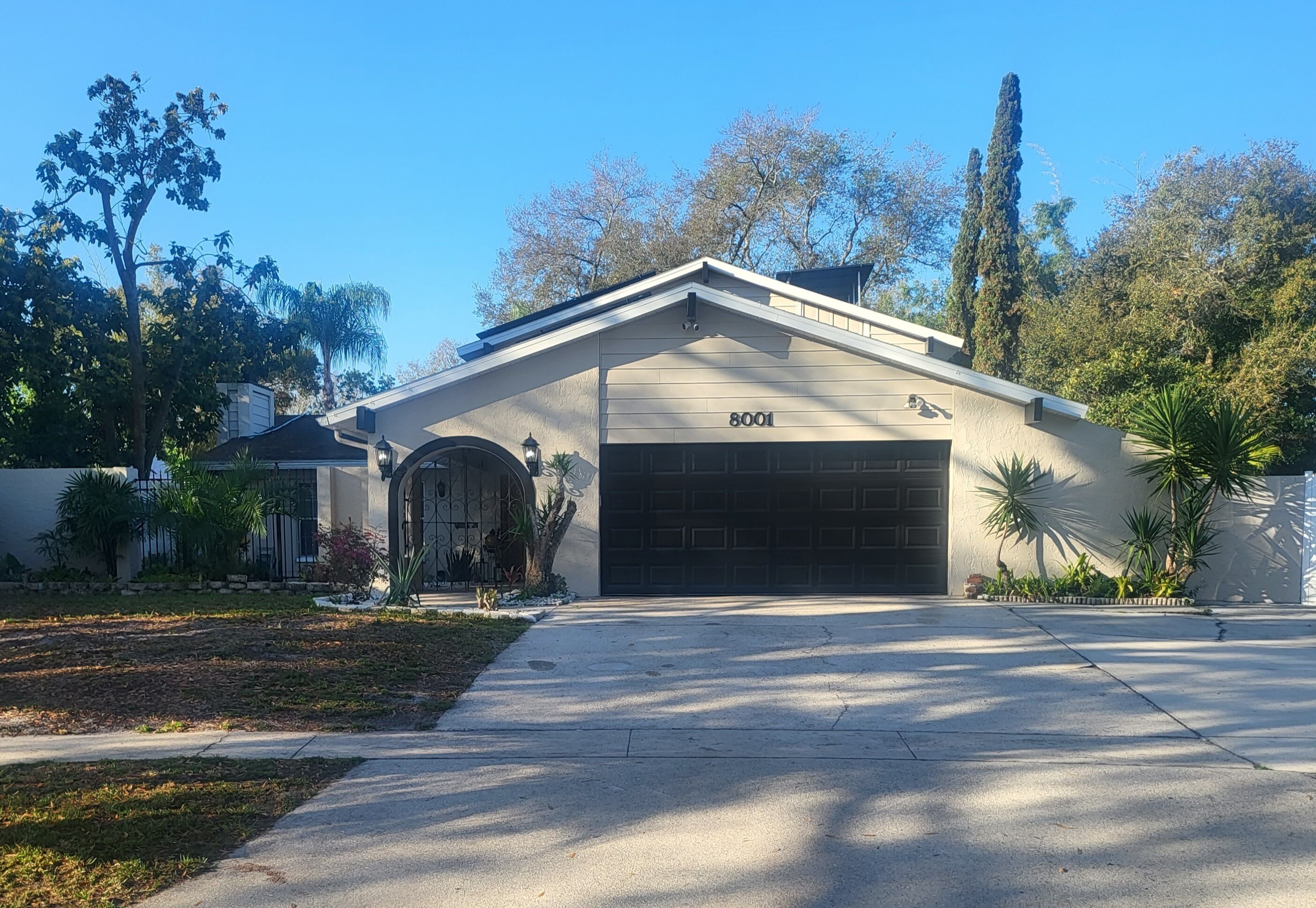 Best family Vacation with pool, ping pong table,pool table, etc.