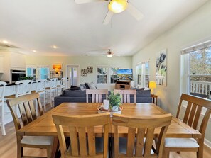 Dining - NEW furniture-Fenced Yard, Priv Heated Pool, Beach Views (Port St.Joe)