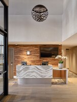 Mostrador para check-in y check-out