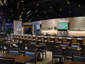 Restaurant - Great Blue Heron Hotel (Scugog)