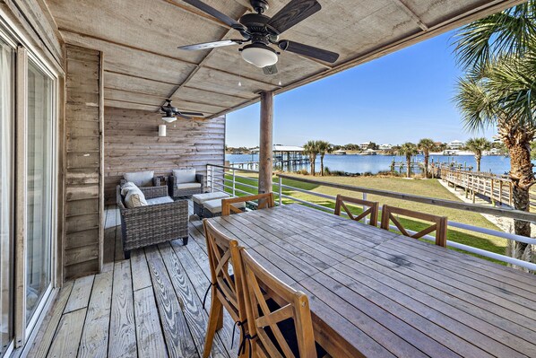 Outdoor dining