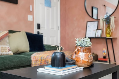 7 MIN DT Riverwalk, Pearl,Frost Center & Ft Sam, BAMC-pet friendly!