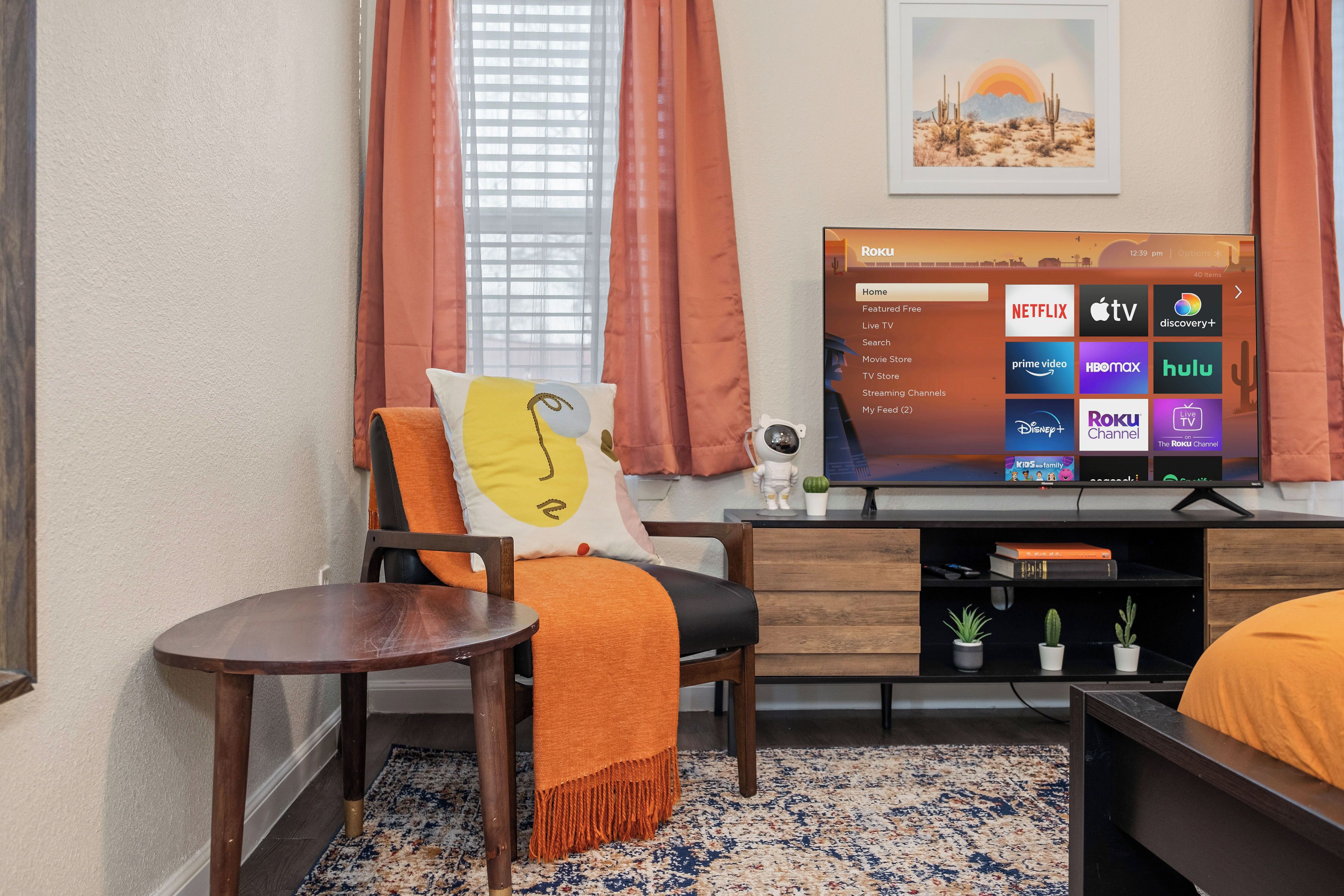 3 camere, una scrivania, ferro/asse da stiro, culla da viaggio