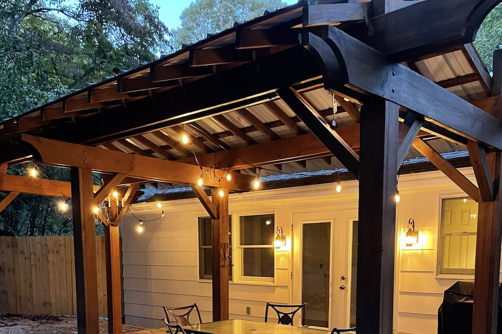 Fresh updated detached guest cottage 7 min to ntl. forest & downtown Brevard