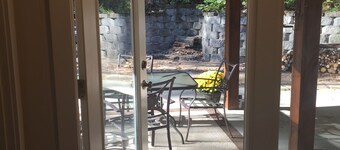 Fresh updated detached guest cottage 7 min to ntl. forest & downtown Brevard