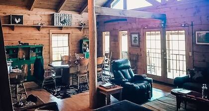 3/2 Rustic Tennessee Mountain Cabin With Loft