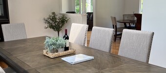 Cozy Hamptons get away, pool, minutes from beaches, shops, restaurants and more!