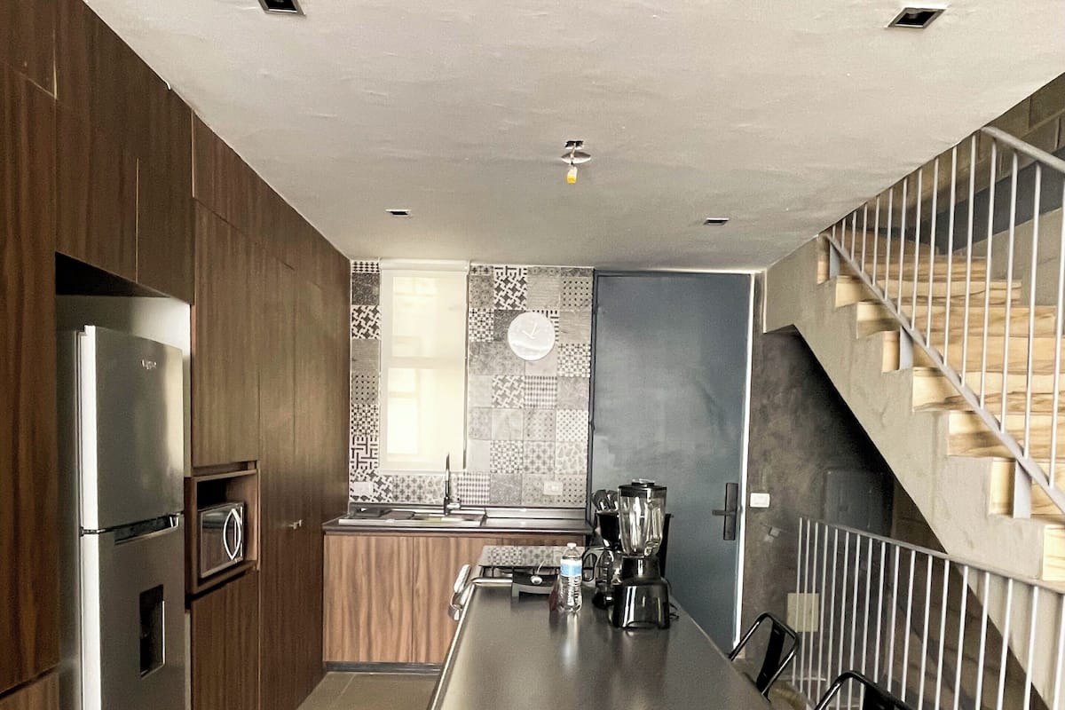 Family Studio Suite, 2 Bedrooms, 2 Bathrooms | Private kitchen | Full-sized fridge, microwave, oven, stovetop